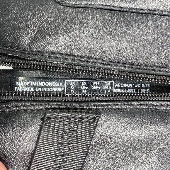 Clarks Women's Size 8.5 Emily Holly Black Leather Ankle Booties - Picture 12 of 14